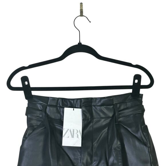 NWT Zara Faux Leather Shorts Womens XS Black High Rise Belted Vegan Streetwear - Picture 2 of 6